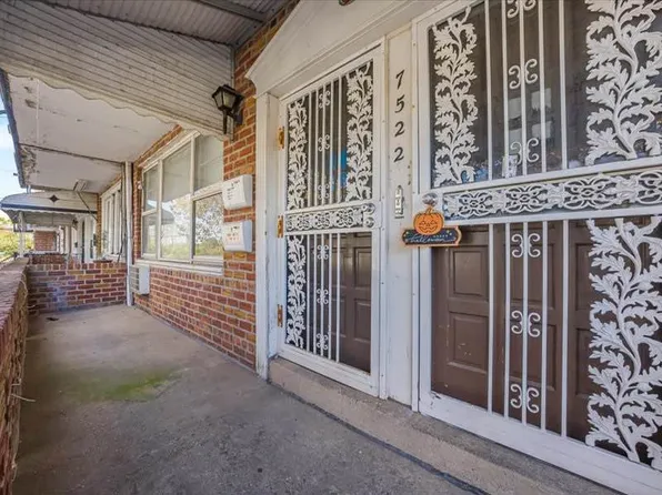 7522 Avenue T image 7 of 31