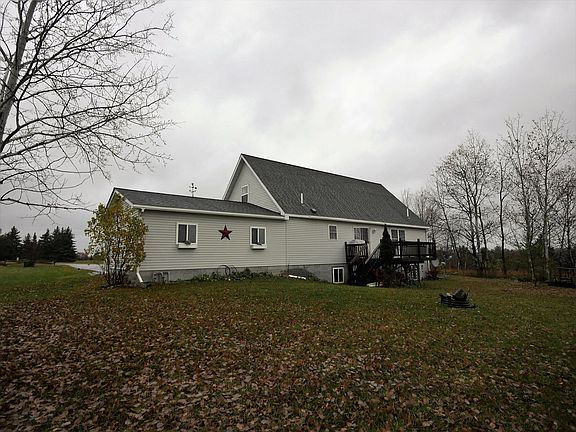 3rd image of 15051 Green Ln