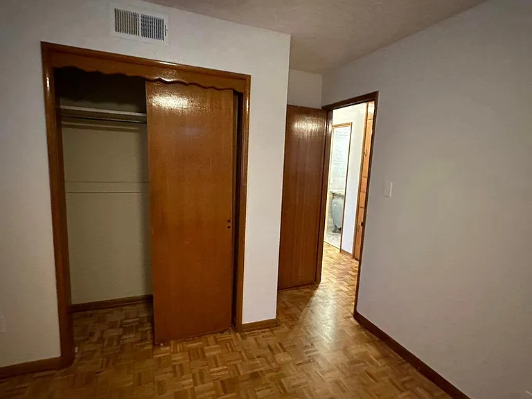 228 S Mercedes Dr — Photo 10