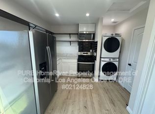 670 W 2nd St #1/2, San Pedro, CA 90731