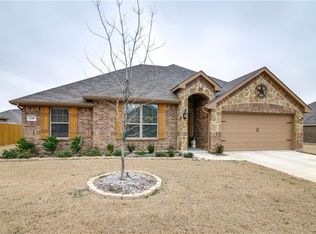 135 Haymeadow Dr, Crandall, TX 75114