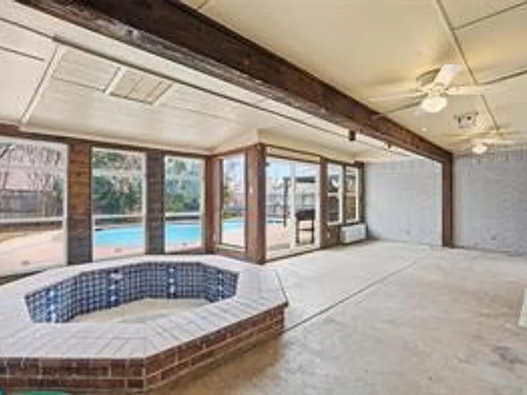 4612 Applewood Rd — Photo 24