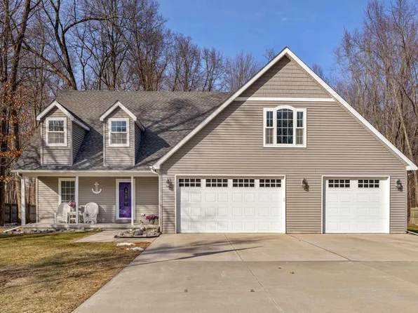 3202 Fruit St, Clay, MI 48001