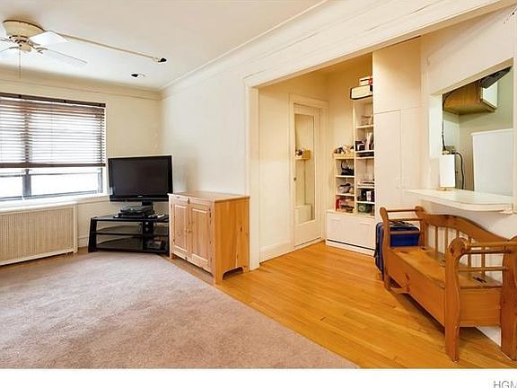 4th image of 17 N Chatsworth Ave APT 3E