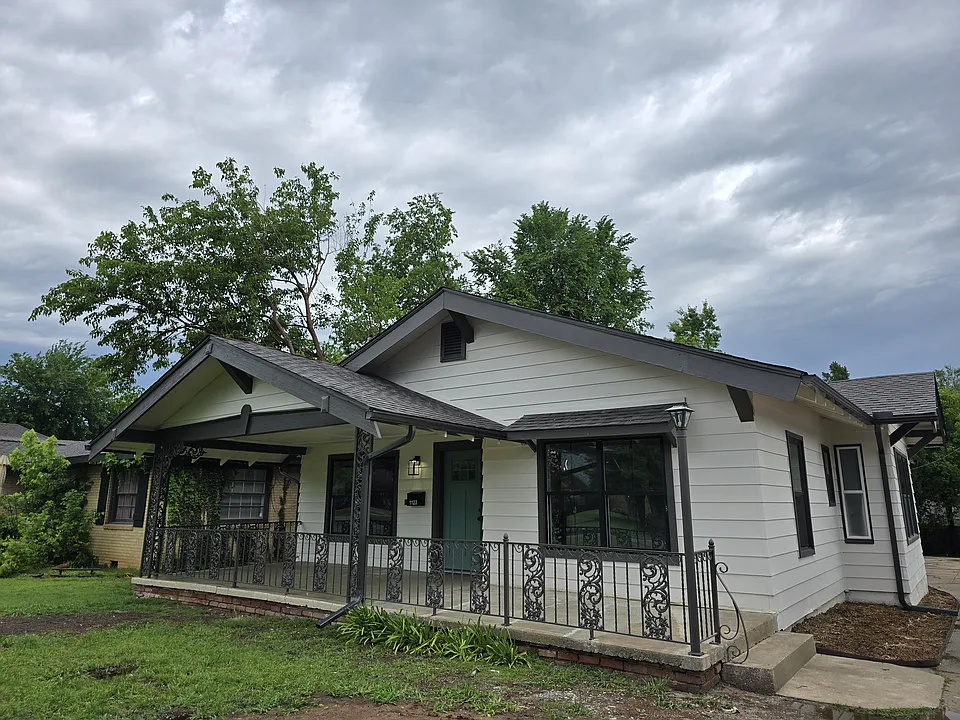 1123 NW 37th St