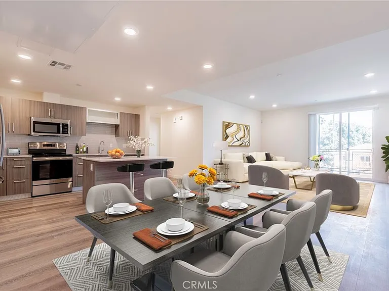 11616 Burbank Blvd #305 — Photo 3