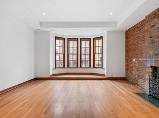 61 W 69th St APT 2, New York, NY 10023