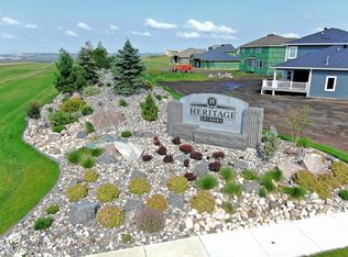 5909 Heritage Ridge Rd, Bismarck, ND 58503