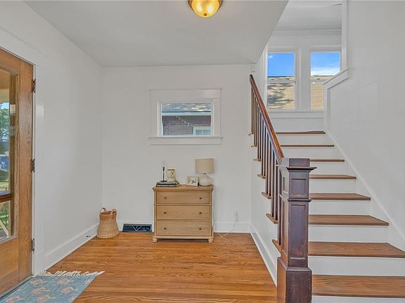 5th image of 4423 Genessee St