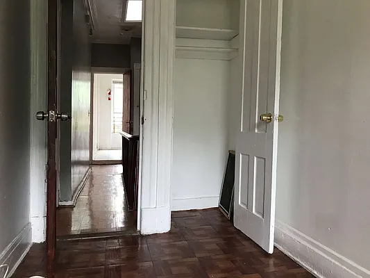 Rented by Premier Metro Realty Corp | media 11