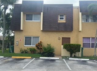5646 Blueberry Ct #23, Fort Lauderdale, FL 33313