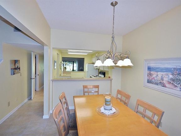2nd image of 5126 Beachwalk Cir