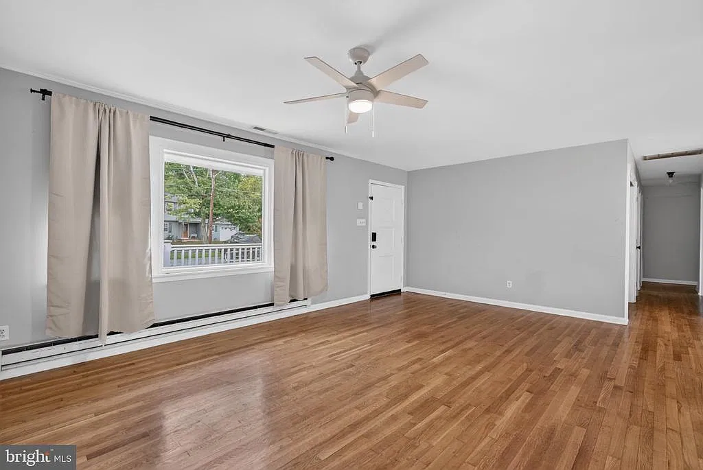 4 bed, 2.0 bath, 2399 sqft, $3,500 — Photo 4