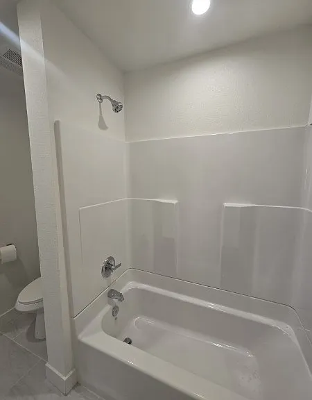 1011 E Chevy Chase Dr #A — Photo 8