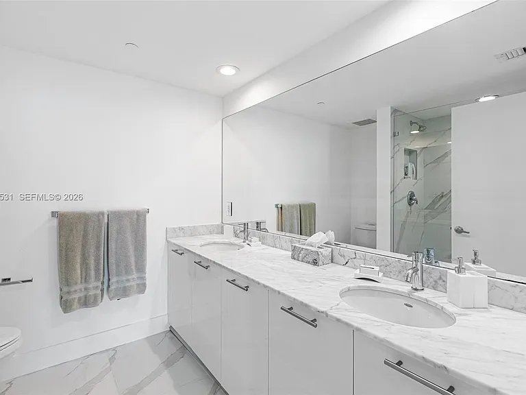 950 Brickell Bay Dr #2210 — Photo 6