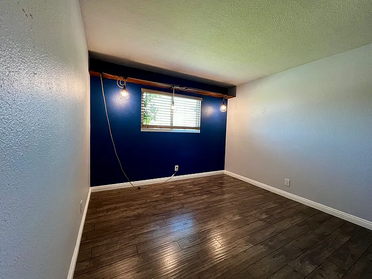 604 Hudspeth St — Photo 20