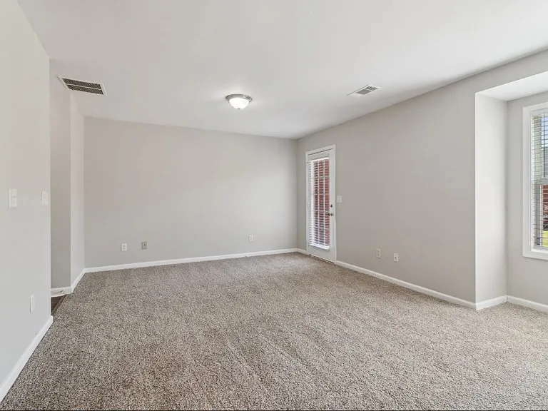 7712 Autry Cir #204 — Photo 5