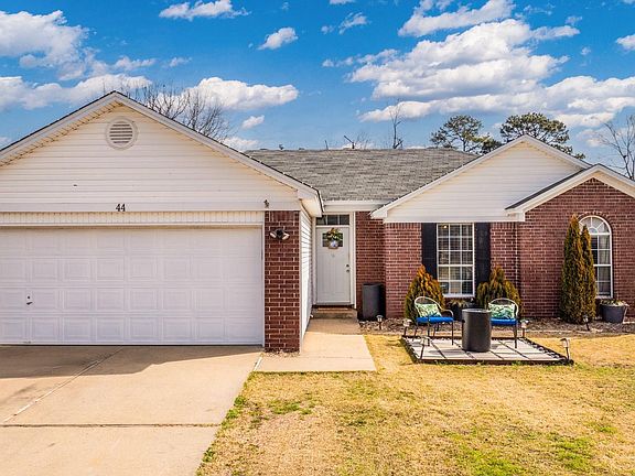 2nd image of 44 Meadow Ridge Loop