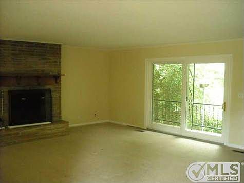 5th image of 114 Stratton Blvd