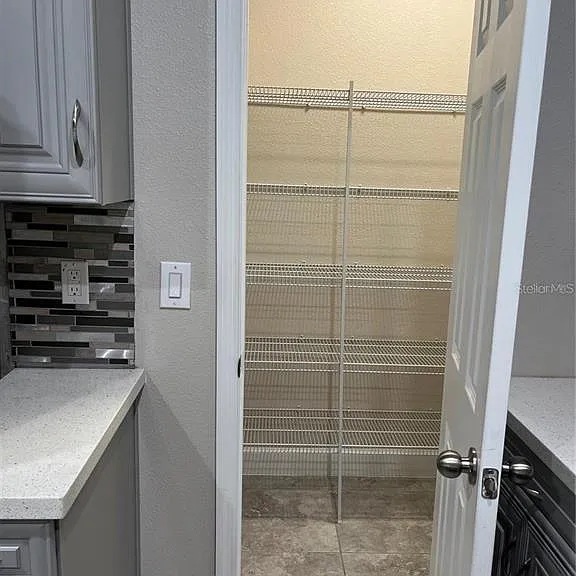 2910 Windmill Dr — Photo 10