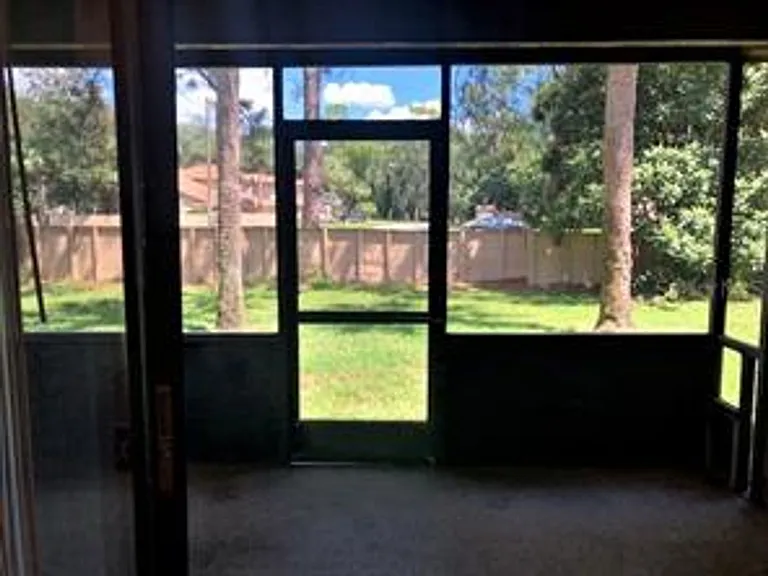 467 Newton Pl — Photo 18