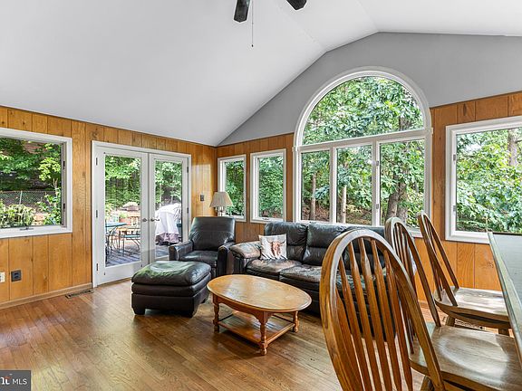 3rd image of 5275 Navaho Dr