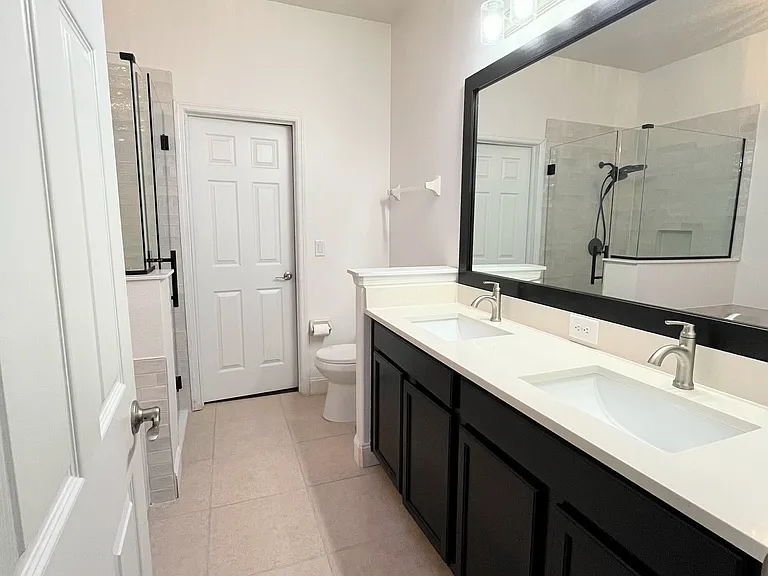 Fully renovated primary ensuite
