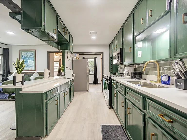 12434 Mylla St — Photo 10