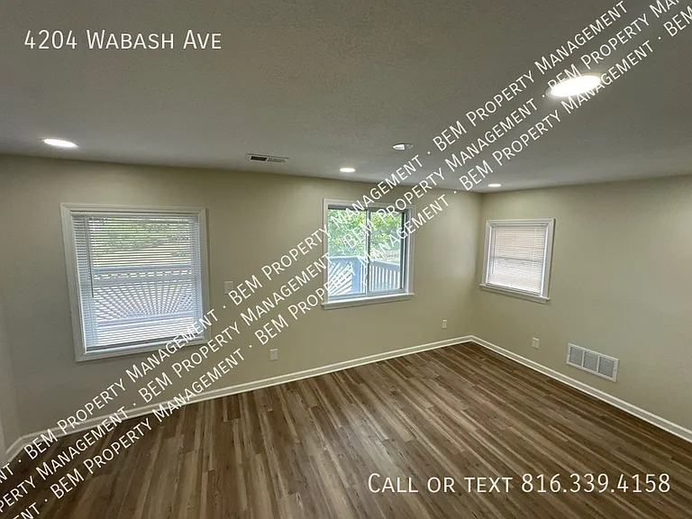 4204 Wabash Ave — Photo 11