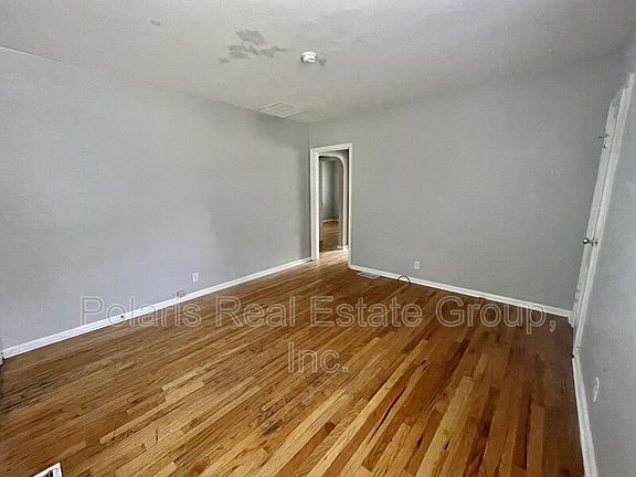3rd image of 6103 Winthrop Ave