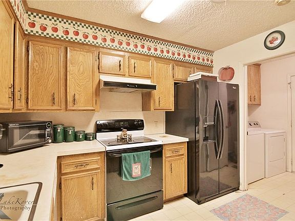 4th image of 3525 Honeysuckle Ct