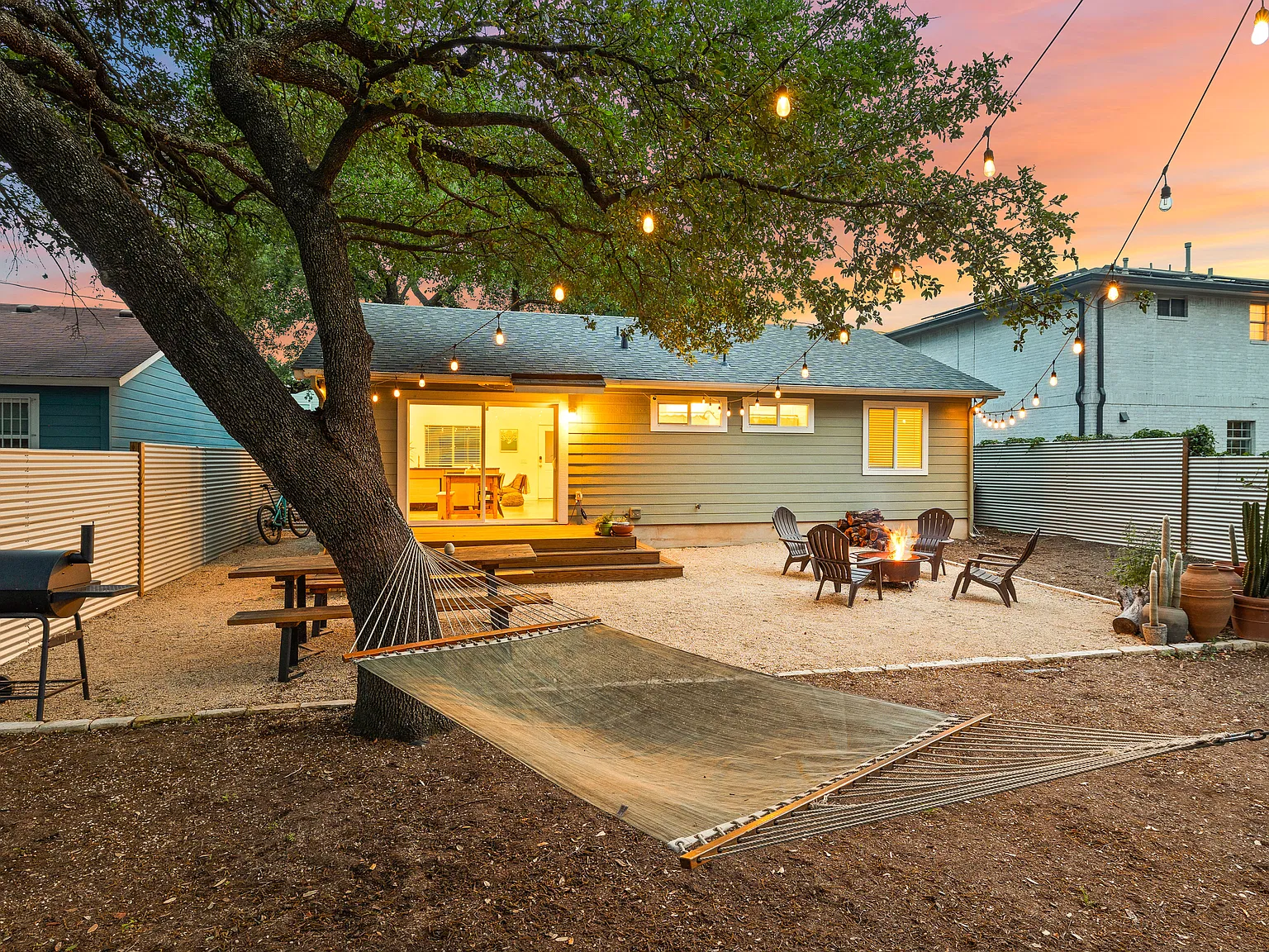 3 bed, 1064 sqft, $2,900 — Photo 4