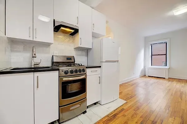 Rented by REAL New York | media 18