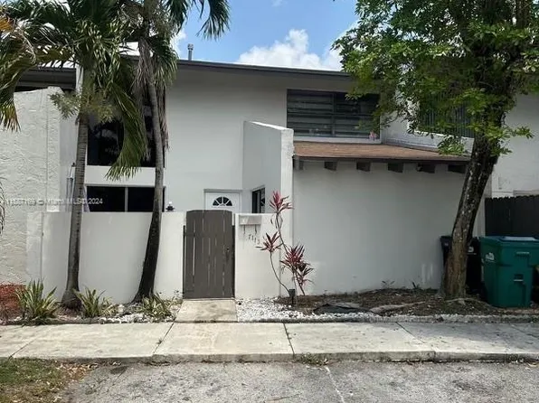 7113 SW 113th Ct, Miami, FL 33173