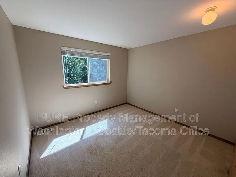 804 28th Ave SE — Photo 15