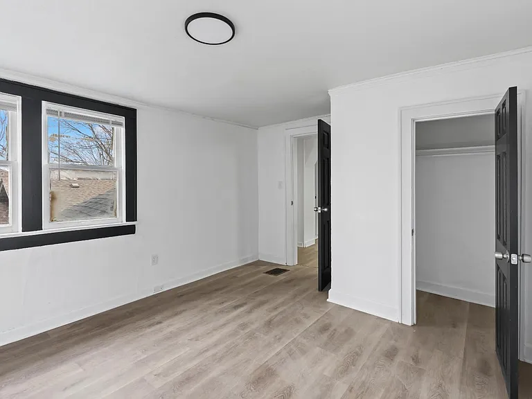 5408 Woodland Ave — Photo 9