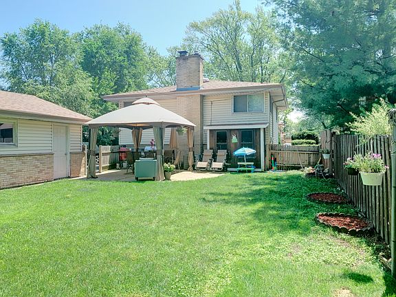 2nd image of 150 E Fremont Ave
