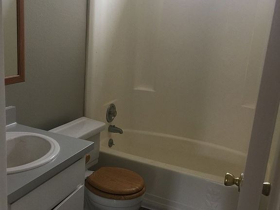 4th image of 4874 Santa Cruz Ave APT 8