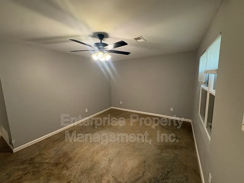 4 bed, 2.0 bath, 1222 sqft, $1,395 — Photo 4