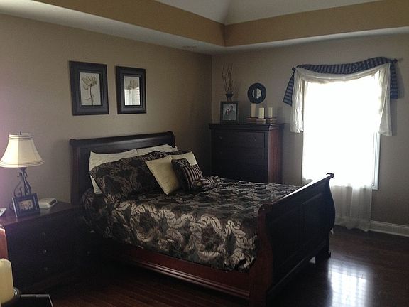 4th image of 53 Liz Ln