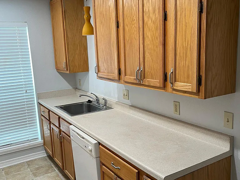 Kitchen sink side