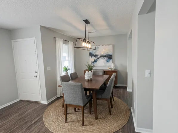 Country Walk Apartments