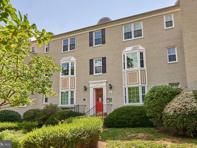 Park Spring Condominiums Apartment Rentals Arlington Va Zillow