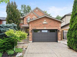 4260 Sagebrush Trl, Mississauga, ON L5C 4S2