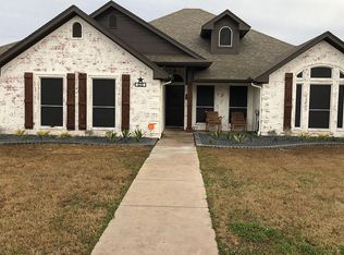609 Maple Dr, Pilot Point, TX 76258