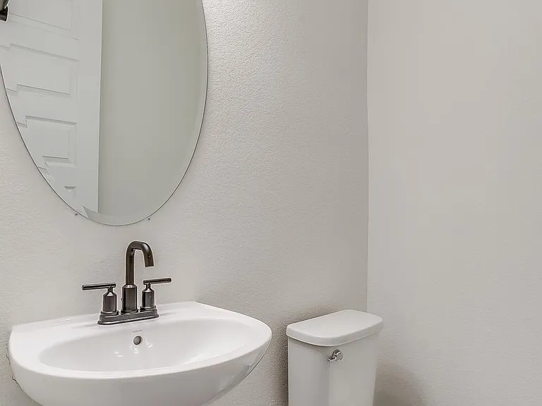 9836 Derbyshire Dr — Photo 2