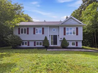 196 Saint George Blvd, Hammonds Plains, NS B4B 1K7
