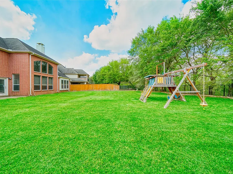 5619 Riverstone Crossing Dr — Photo 38