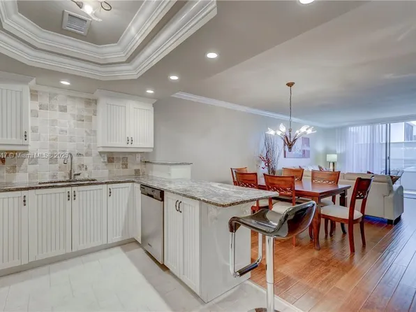 600 Three Islands Blvd APT 116, Hallandale Beach, FL 33009