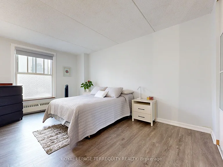 2 Glamorgan Ave #212 — Photo 17